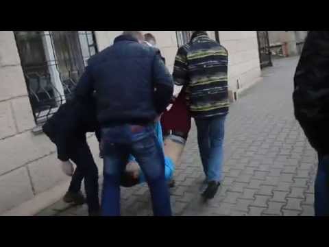 друзья юмор. встреча с родителями. друзья пришли домой видео. приход гостей. жена изменяет.