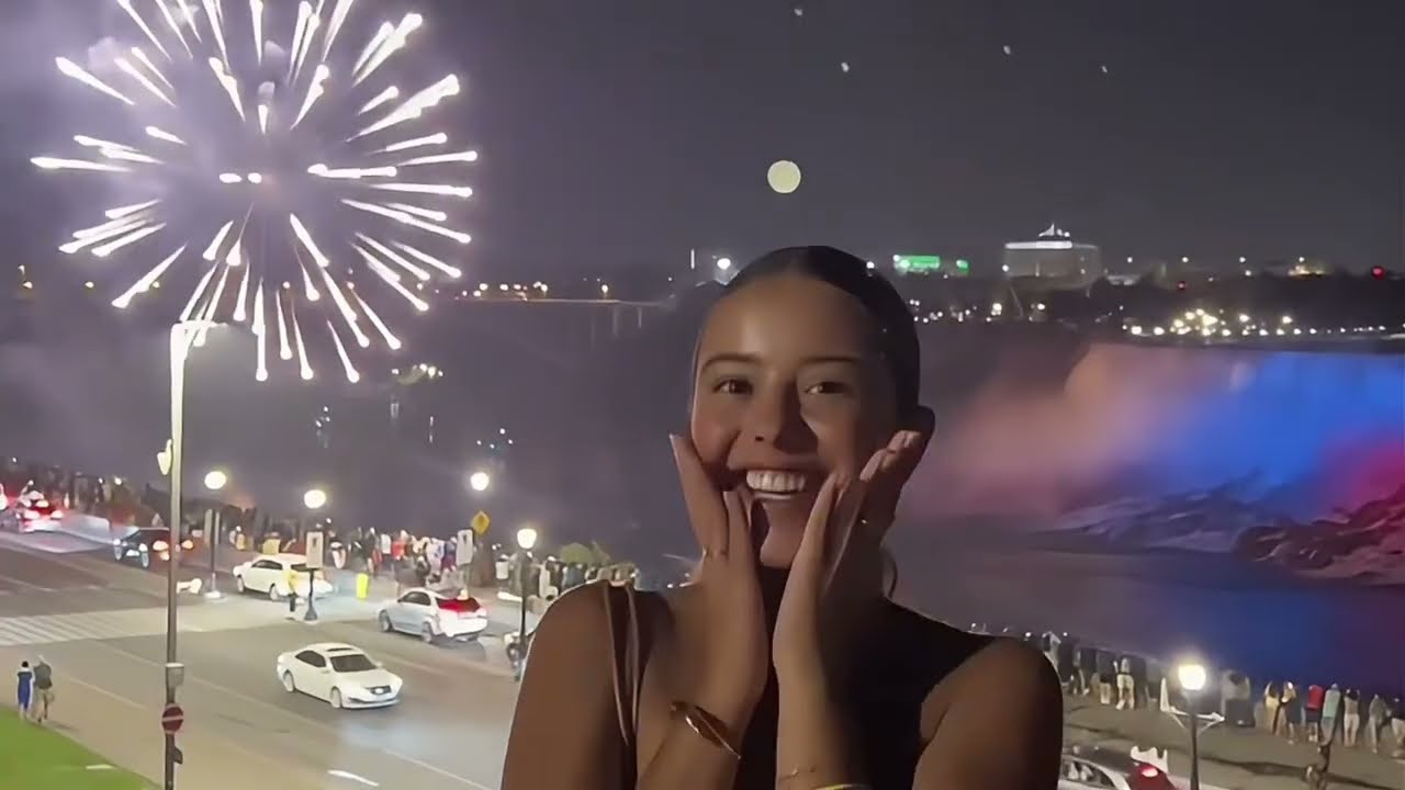 Niagara Falls Evening Tour from Toronto | Queen Tour