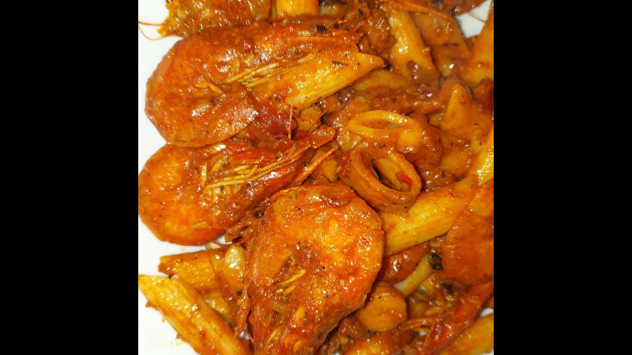 Pâtes aux fruits de mer  مقرونة بغلال البحر