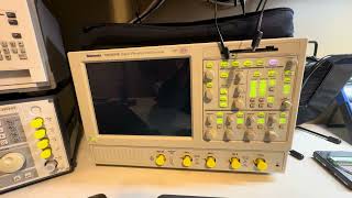 Tektronix TDS5034 DPO Oscilloscope upgraded CPU, RAM and SSD