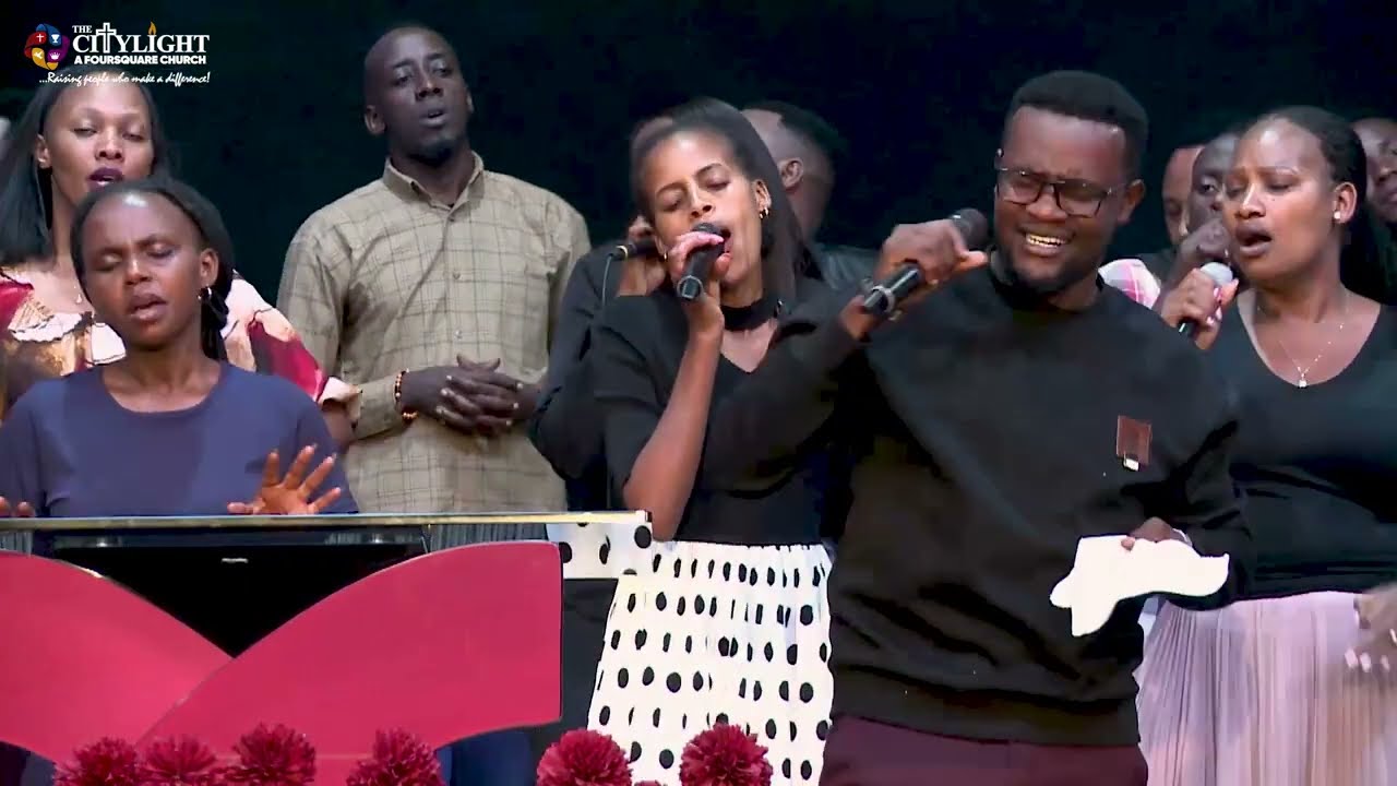 Kuramya no Guhimbaza: AMARASO YAWE YADUKUYE MUMWIJIMA ATUZANA MUMUCYO  BIRATUNGANA  MUHUMURE.