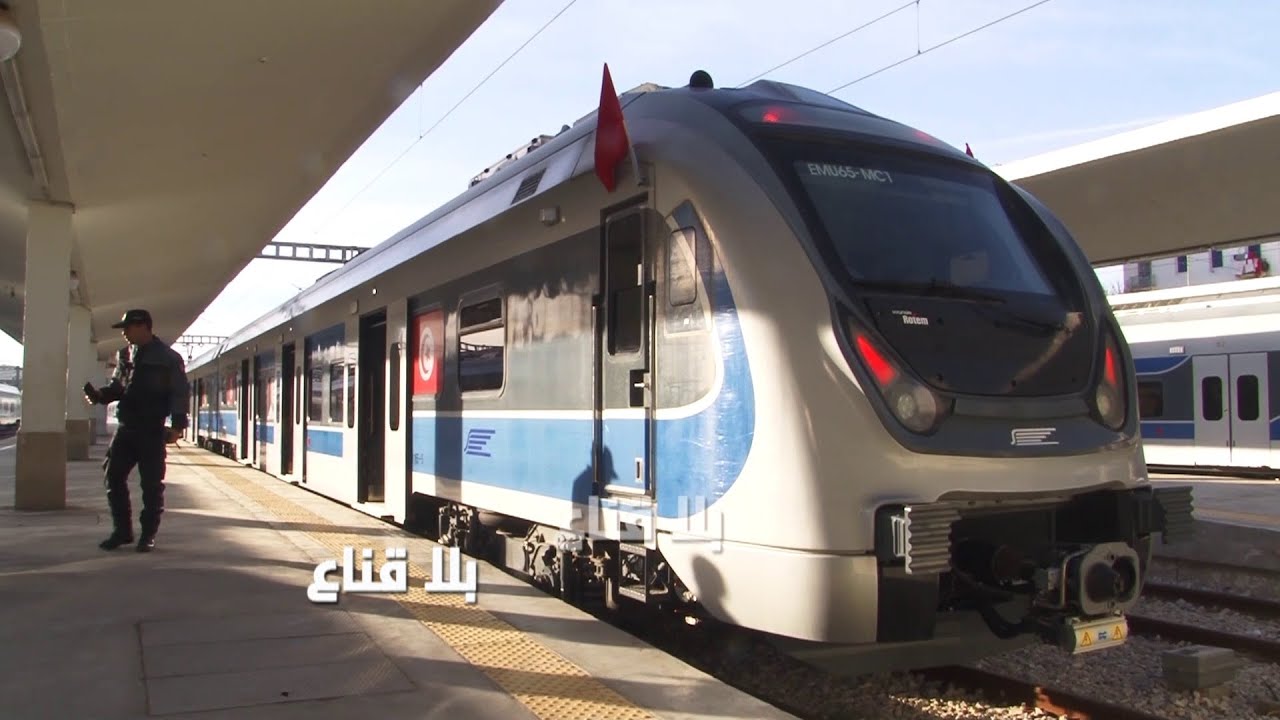 قطار بمواصفات عالمية كيف أصبح بعد تدشينه بأيام؟؟تكسيـ ـر ورمي الفضلات..عقلية رزق البيليك..الى متى !!