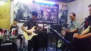 Download Lagu Mr Sanuh Bayak Band MP3 Mr Sanuh Bayak Band