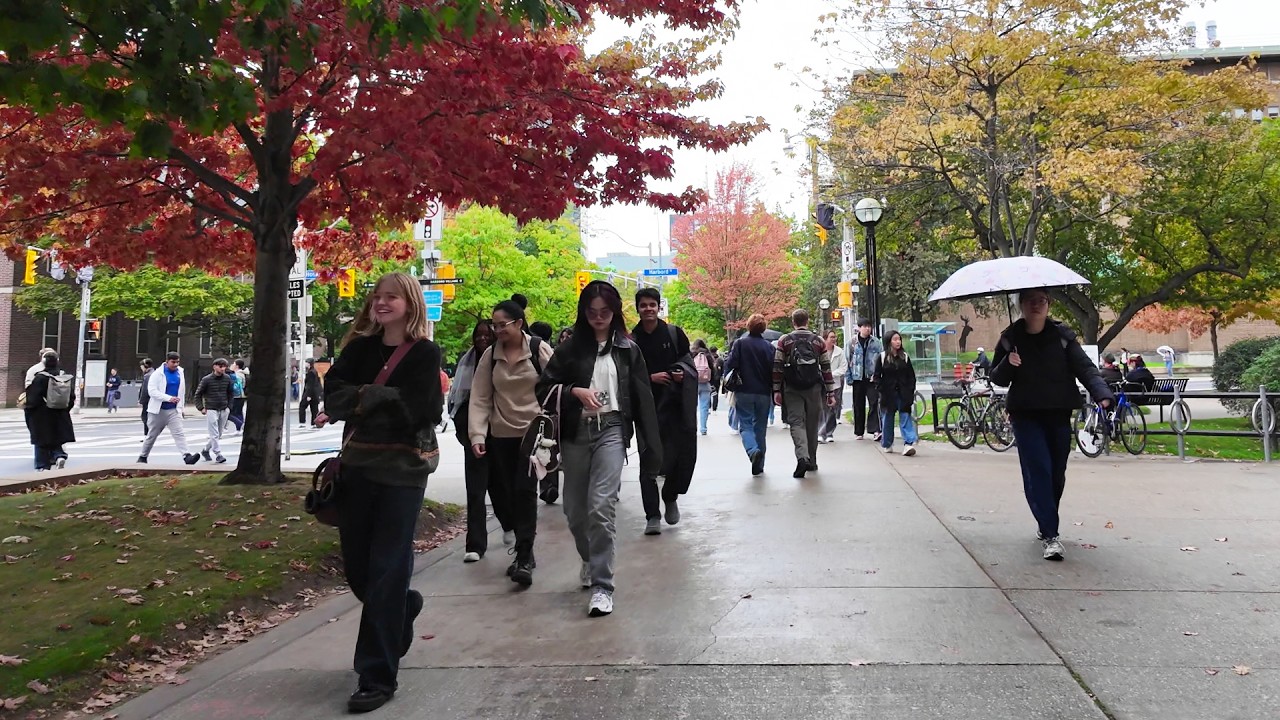 Осенняя прогулка в Торонто 2025 | Улицы Сент-Джордж и Беверли