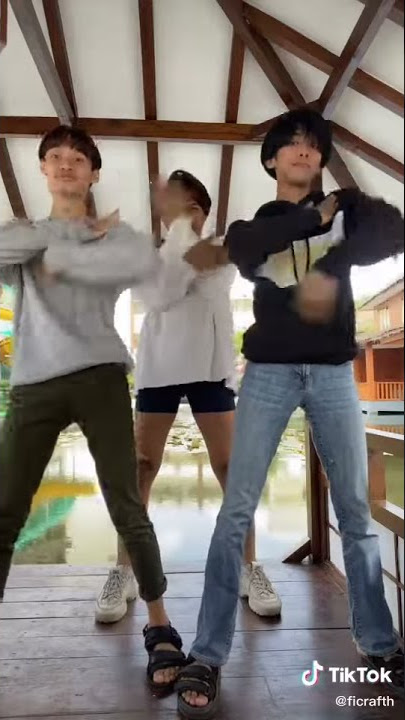 TIK TOK MANTAP || LENTUR GOYANG NYA