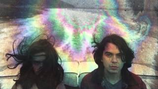 Video thumbnail of "The Holydrug Couple - Dreamy"