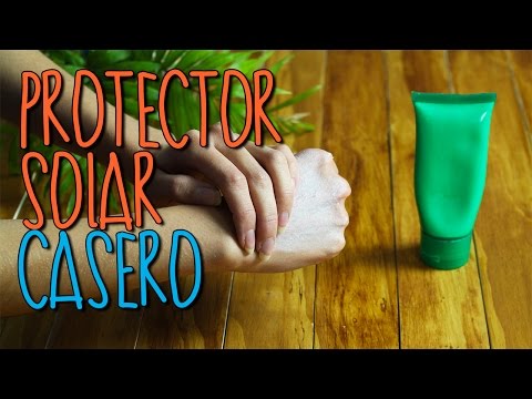 Video: Cómo elegir un protector solar natural: 9 pasos (con imágenes)