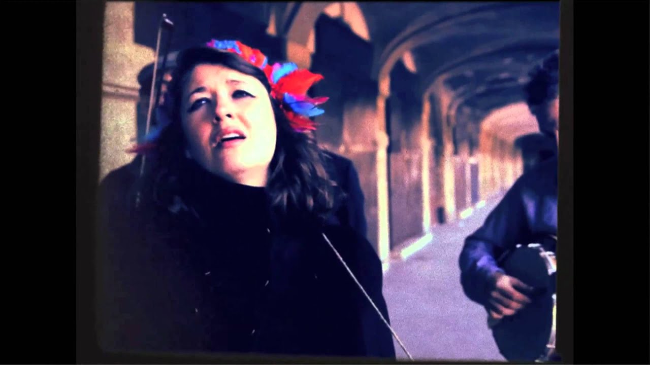 YouTubeで"Magpie" Live in Paris - Clare and the Reasonsを視聴