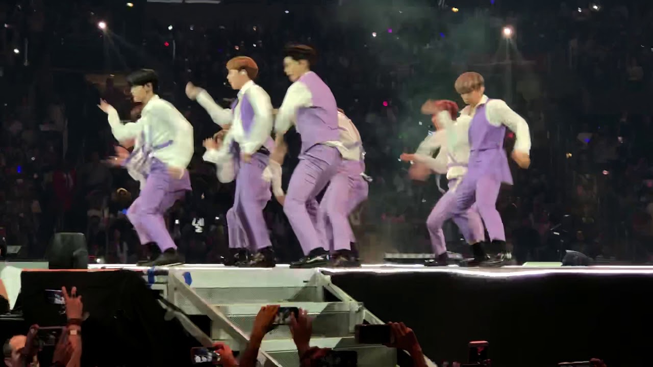 Wanna One 워너원 - 켜줘 Light  Kcon LA 180811fancam 4k hd