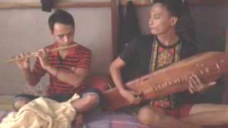 Kolaborasi Musik Sape Dayak  Dan Suling Menyentuh Hati - Ost Leo Sape \u0026 Mgl