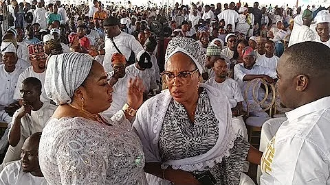 MASSIVE CROWD IN WHITE AS PASUMA'S MUM 8 DAY FIDAU