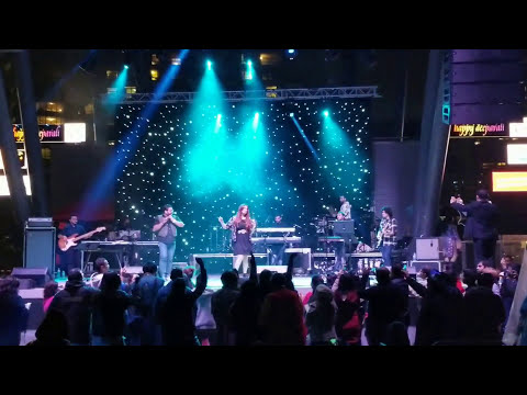 Richa Sharma Live @ Toronto Diwali Razzmatazz! Lambi Judai !