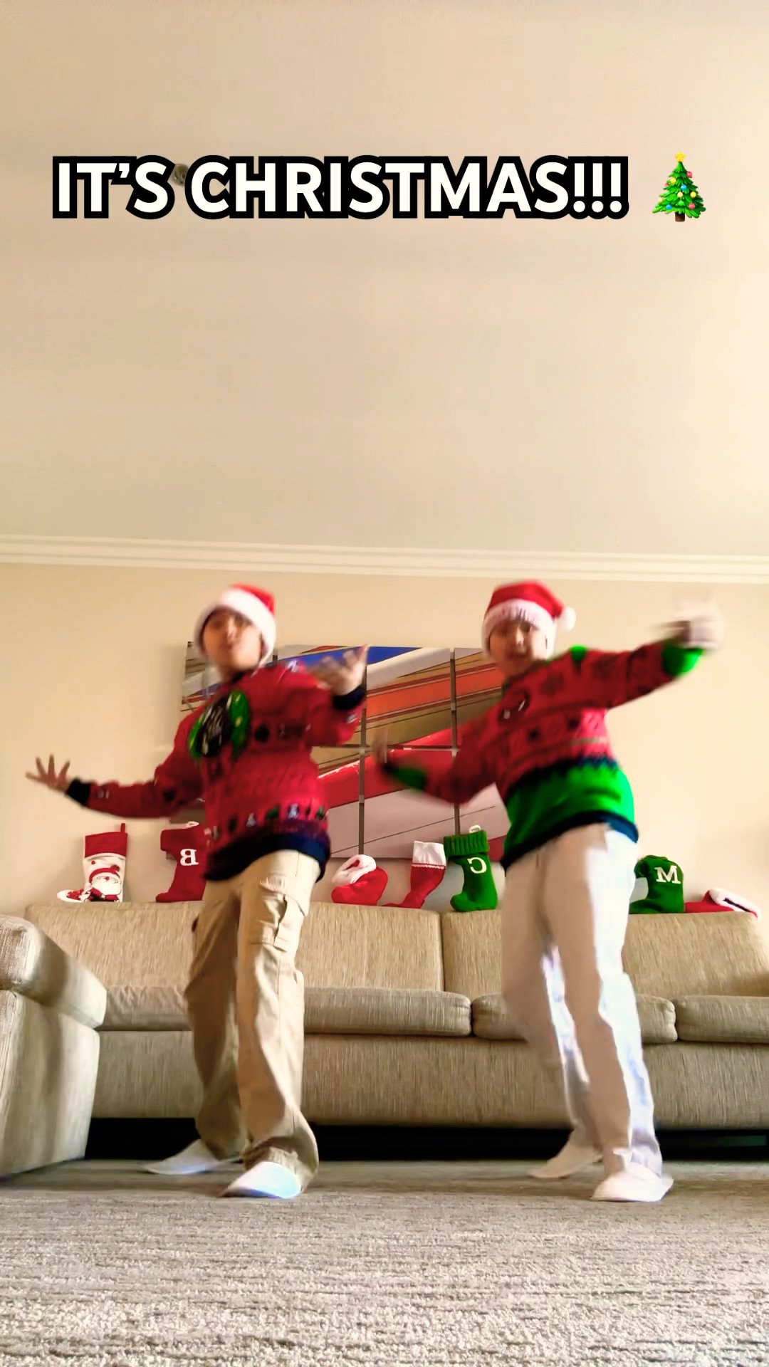 NEW CHRISTMAS DANCE TREND! #foryou #dance #fypシ゚ #christmas #trending #shorts