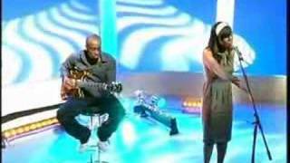 Video thumbnail of "Beverley Knight - No Man's Land acoustic version BBC1 290407"