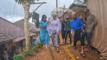 Loh Ko Pengantin Wanita Nangis? Jalan Becek, Hujan Deras Saat Pernikahan Di Kampung Jawa Barat Garut