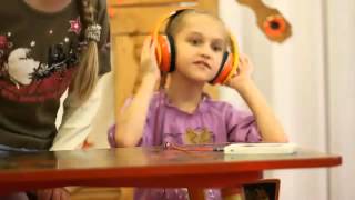 Как дети реагируют на DABSTEP (how children respond to dubstep)