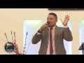 A LOS PIES DEL MAESTRO - PASTOR CARLOS ARAGÓN