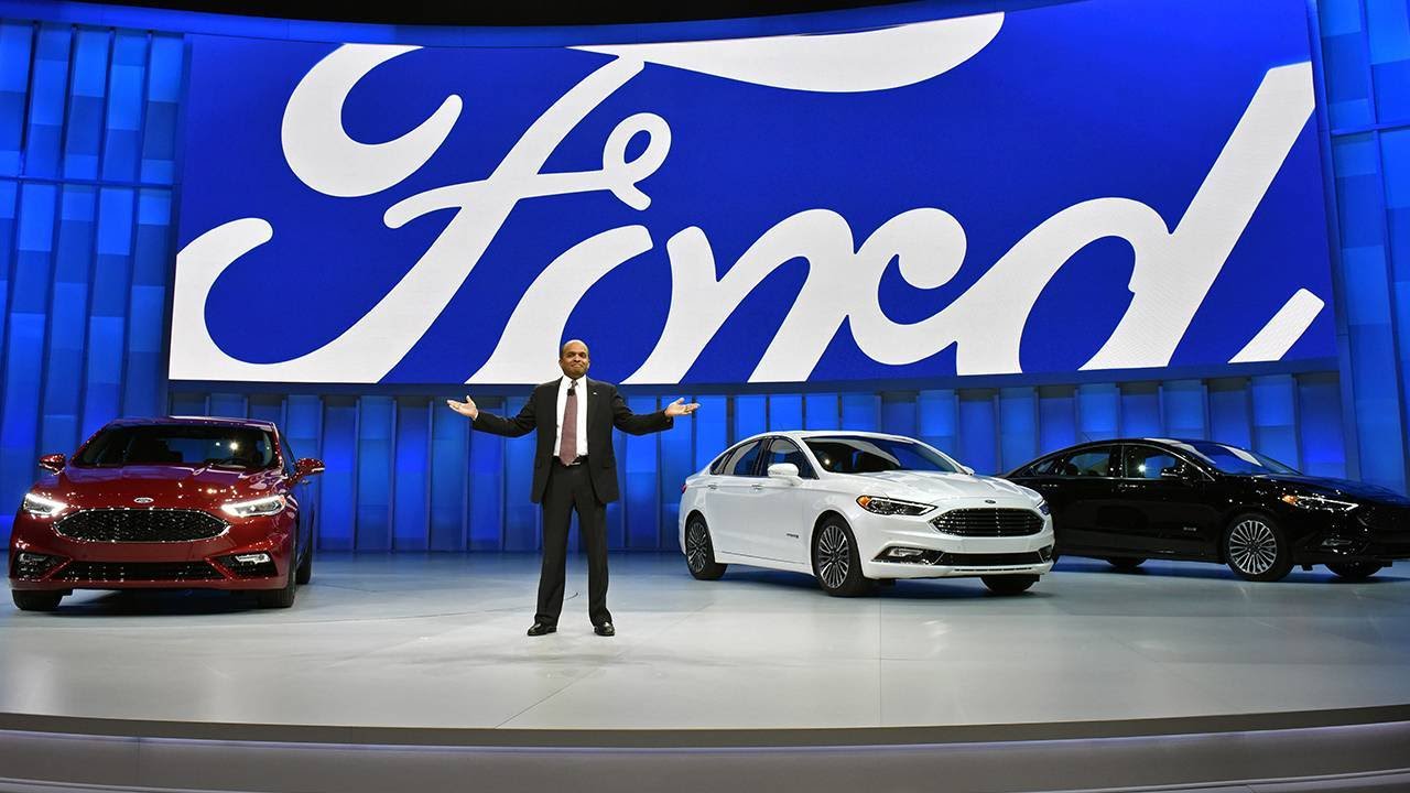 Ford Introduces Three New Versions of Fusion at Detroit Auto Show Ford Introduces Three New Versions of Fusion at Detroit Auto Show