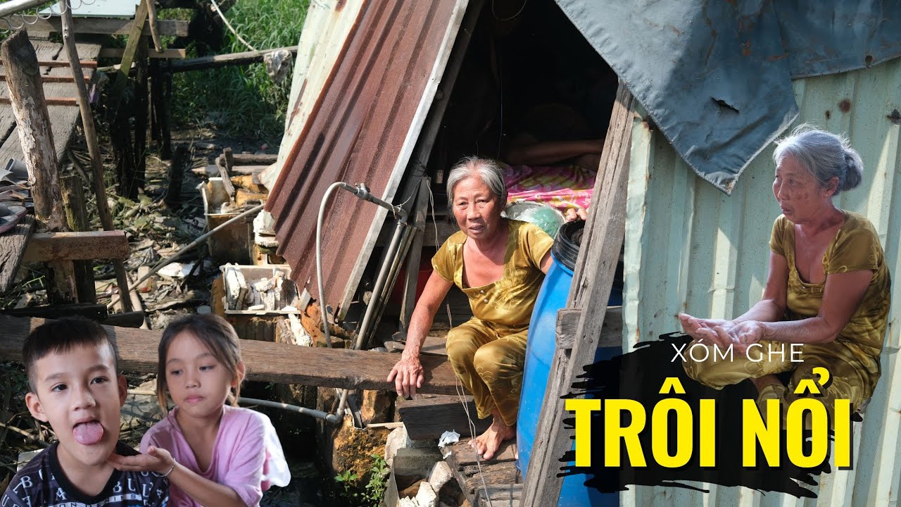 Đường vào xóm trôi nổi trên sông, tối ngủ ai cũng mang tất vì chuột bò lên khắp người