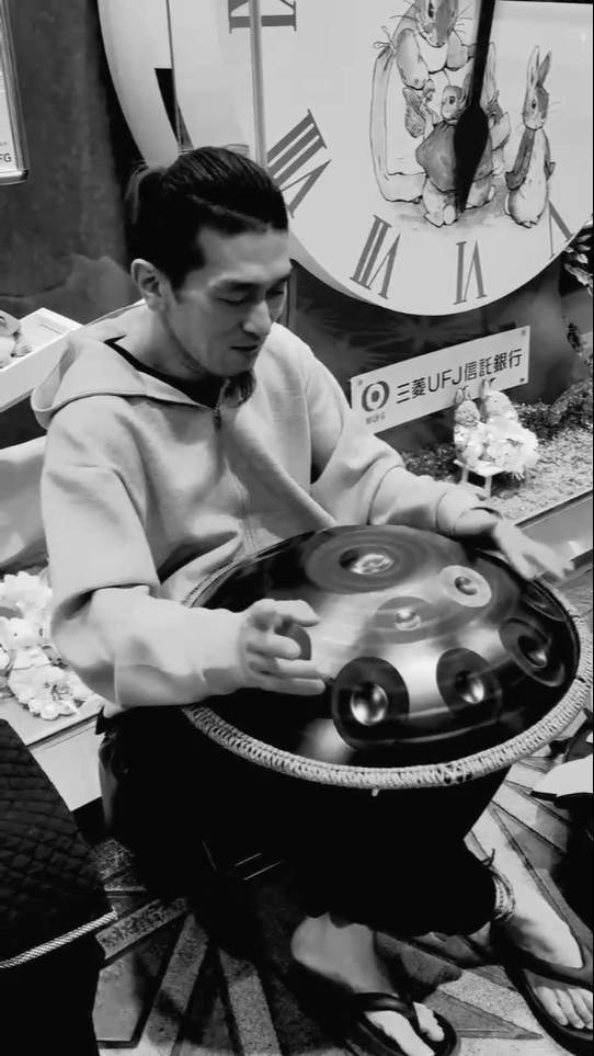 Handpan Yuta / 笛狂皷笛人 / 鐵盤人 - YouTube