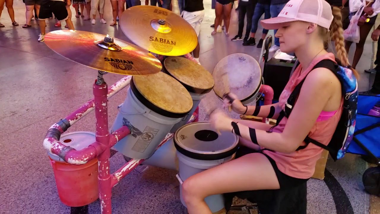 라스베가스 다운타운 Drum Girl YouTube
