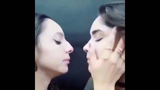 Lesbian Kissing | 17