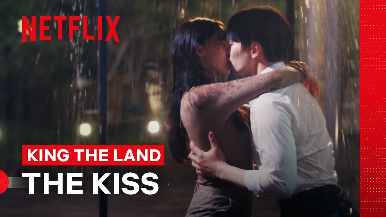 Gu Won and Sa-rang Finally Kiss King The Land Netflix Philippines picture