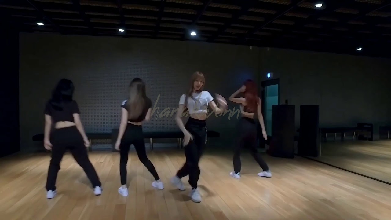 lisa dance practice outfit