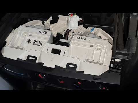 DIY MAZDA 3 Light Bulb Aircon Ventilation Unit - YouTube