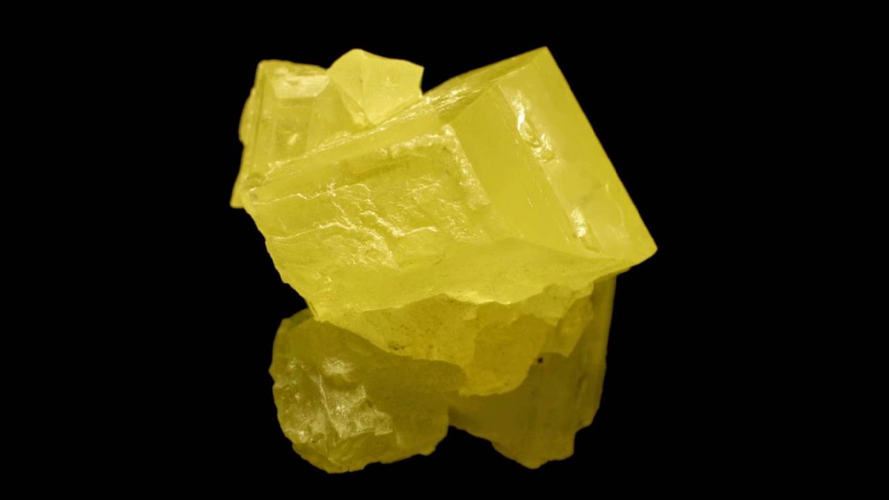 Органический фтор. Сера самородная минерал. Моноклинная сера. Сера черенковая (sulfur in Baculis). Твердый хлор.