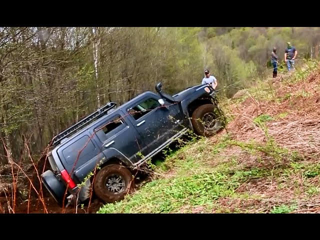 Jeep Rubicon VS Hummer H3 getting Stuck and Winch Recovery Quebec Off-Road  Trails - YouTube