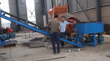 our QT4-28 concrete block machine produced retaining wall blocks