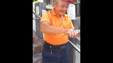 正港的槟榔伯~教你怎么吃槟榔!! - 天天要闻