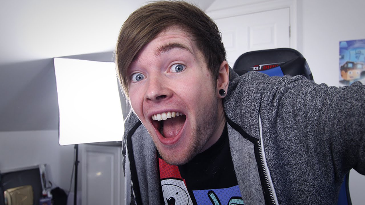 TOYS R US UK MEET UP INFO!! (All Tickets Now Sold Out!!) gaming logo