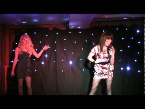 Tyra Wanks & Charmin Eletrik - Listen