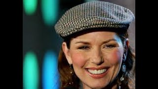 Shania Twain-Live & Up! Front Interview (2002)