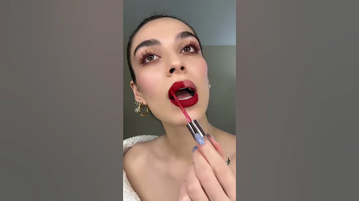 Cloud lips anyone?😮‍💨☁️☁️☁️ #rihannasuperbowl2023 #rihanna #fentybeauty