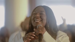 Maverick City’s Naomi Raine performs One Name live at the Stellar Awards