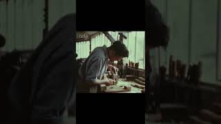 Beautiful woodworking video of the Mouseman workshop from 1948..