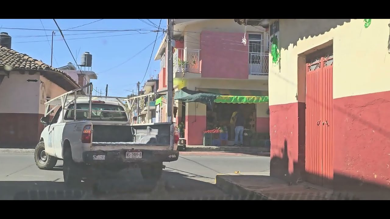 De pasadita por 2 municipios de Michoacán: Chavinda y Tangamandapio ‎@cotidiano399 