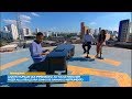 Pais se emocionam ao ver filho tocando piano no heliponto da Record TV