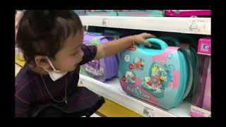 Aleeya bila ke MR D.I.Y | Baby Care Funny Box | Set Mainan Penjagaan Baby screenshot 5