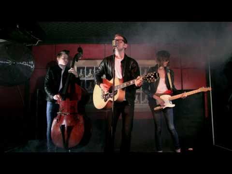 Johnny Leroy & The Impulsives - Famous (Official M...