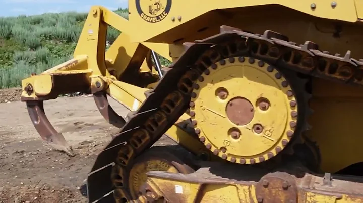 BigIron Auctions Cat DGR LGP Dozer W/13'6" Blade W/6' Extensions