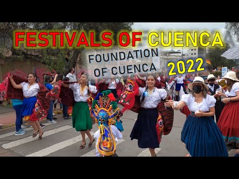 कुएनका, इक्वाडोर में त्यौहार - शहर की नींव के लिए छात्र परेड