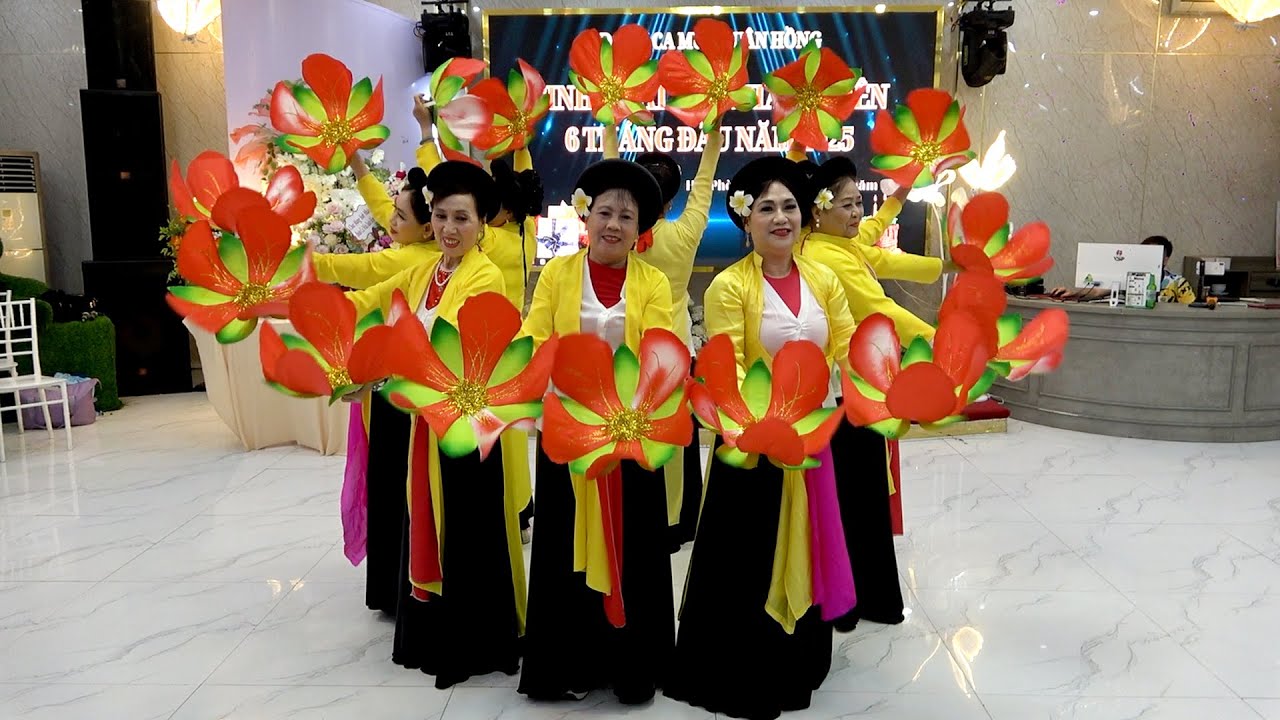 MÚA VĂN / TỐP MÚA ĐOÀN CA MÚA XUÂN HỒNG