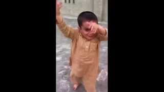 pakistan dancing kid trance