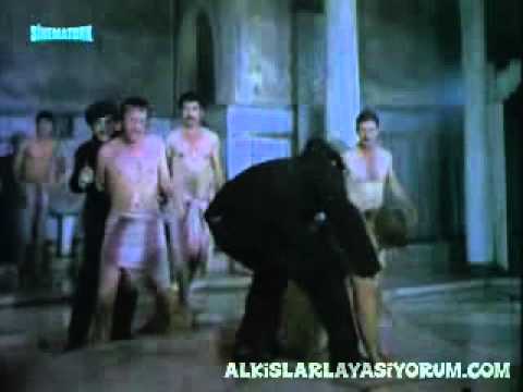 İbrahim Tatlıses Filmde Peştamalin Altından Dalga Görünüyor.flv