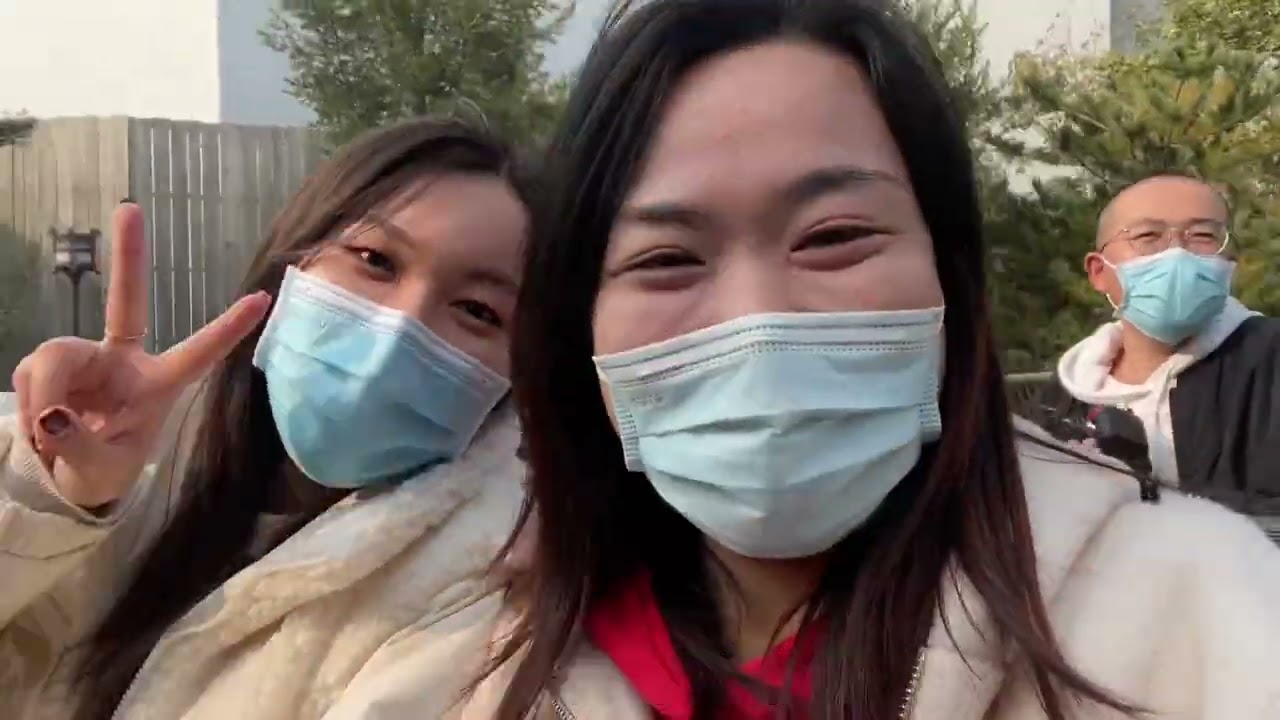 媳妇狠心抛下老公，约闺蜜打卡环球影城，女人疯狂起来真可怕 #环球影城 #北京环球影城 #威震天话唠