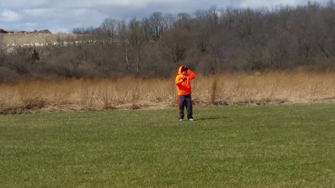 Flying kite on windy day! YouTube